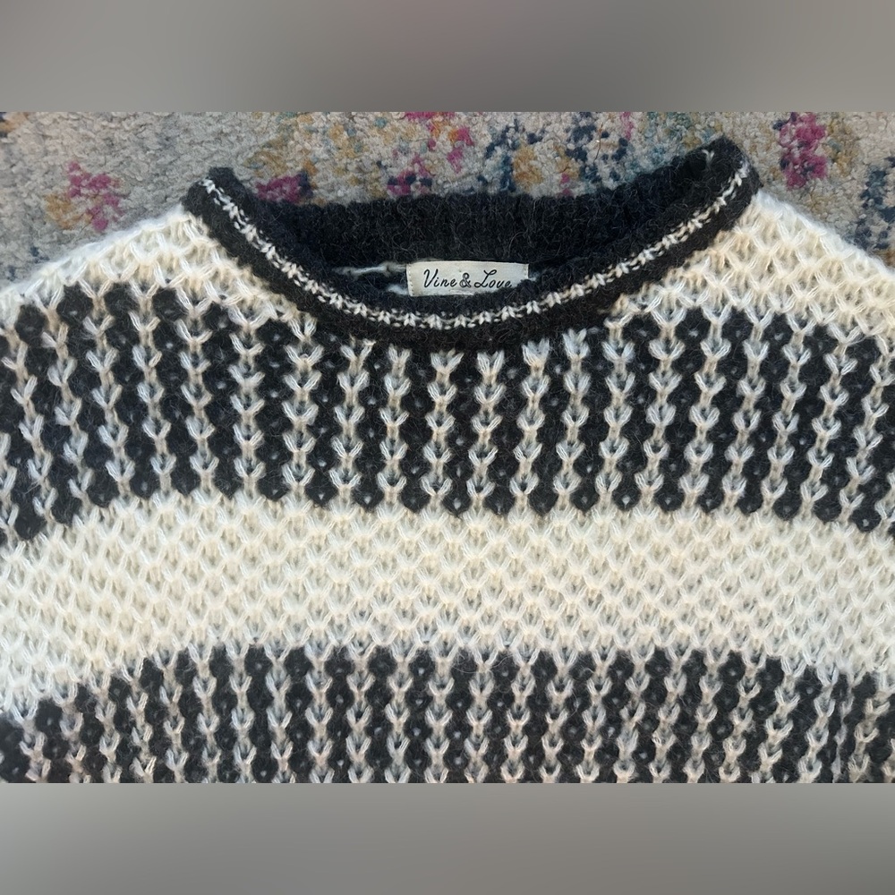 SO COZY! Vine & Love Monochrome Knit Sweater